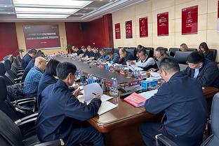 阿邦拉霍谈双红会：曼联在场上摆起了大巴，球迷还为平局而庆祝